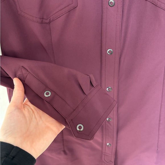 Duluth Trading Co. Women's Flexpedition Long Sleeve Dress in Wine - Size L - Picture 5 of 9